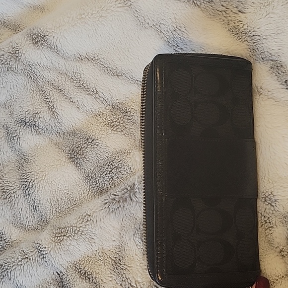 Coach Wallet - Picture 3 of 3